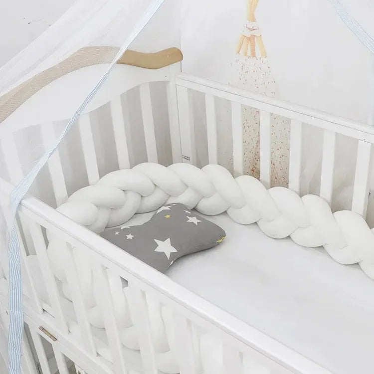 Tour de lit bébé