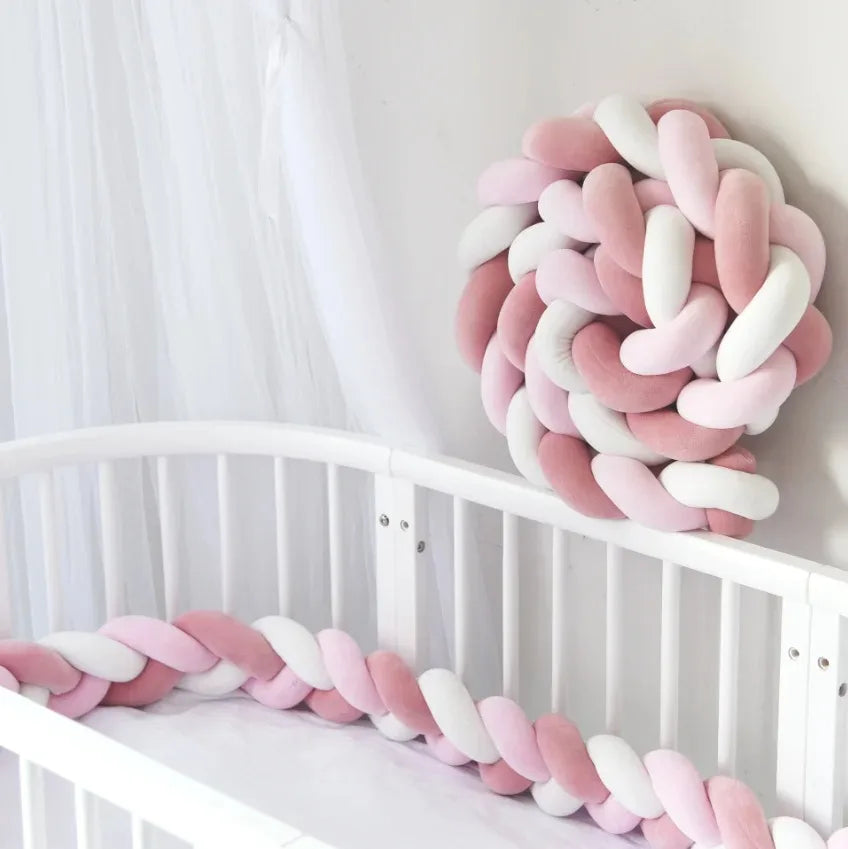 Tour de lit bébé