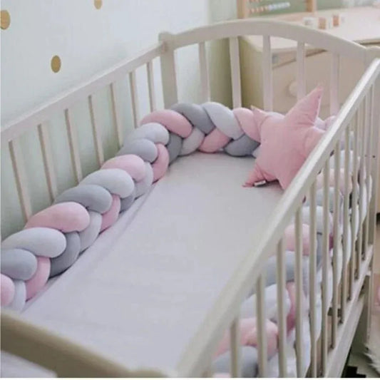 Tour de lit bébé